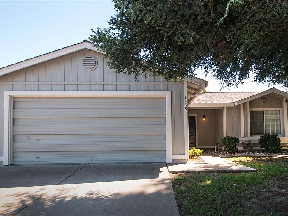 1st image of 1328 Foxhollow Way