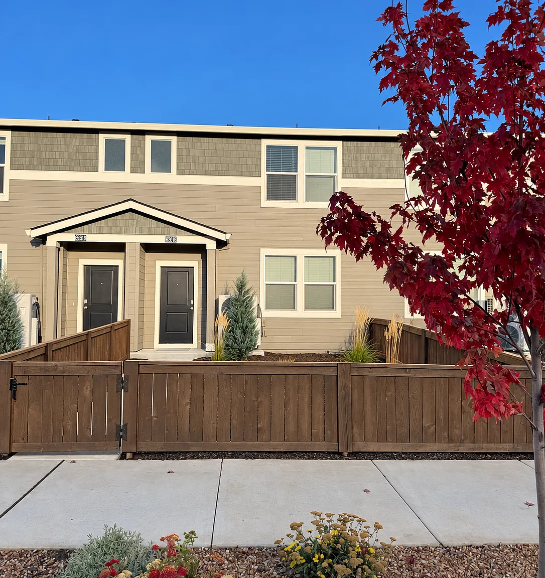 3 bed, 2.5 bath, 1413 sqft, $1,150 — Photo 1