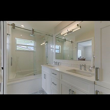 3rd image of 106 Anchorage Dr N