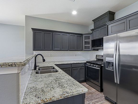 5th image of 2120 Honour Point Pl