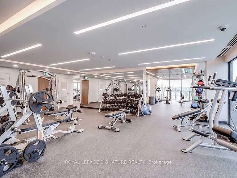 20 Shore Breeze Dr #LPH05B — Photo 35