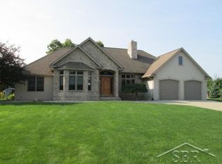 8791 White Beech Dr, Saginaw, MI 48603