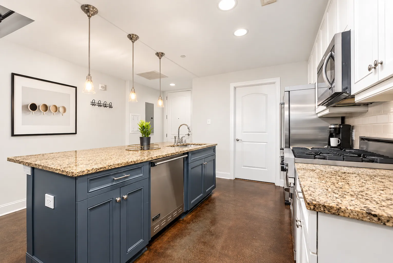 1 bed, 1.5 bath, 1104 sqft, $2,100 — Photo 4