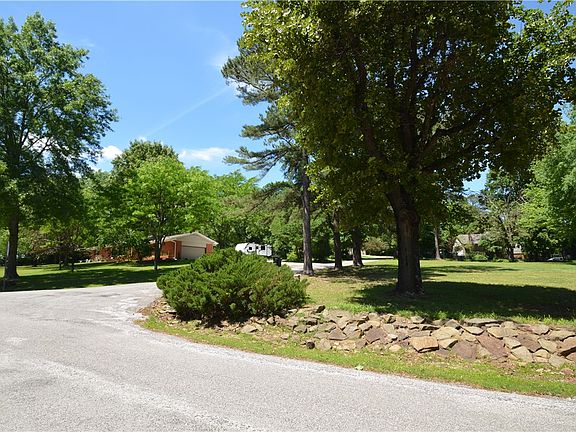 3rd image of N Forest Ave #39