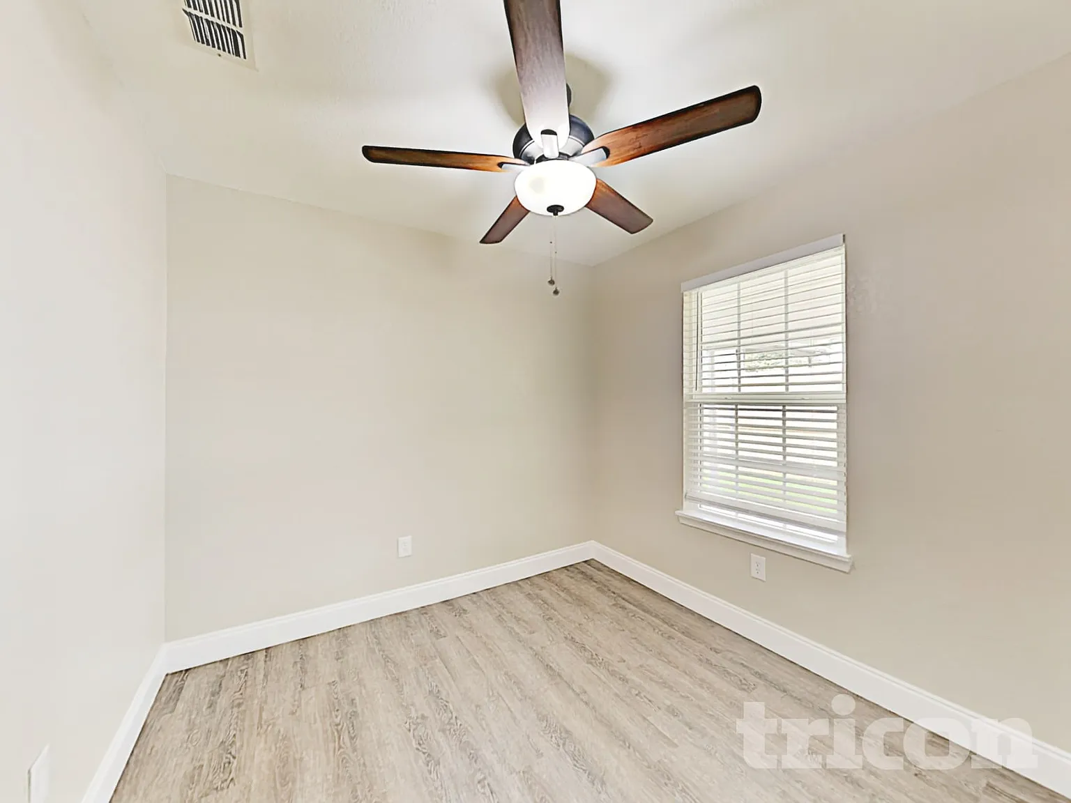 837 Pine Mountain Drive Burleson TX — Photo 3