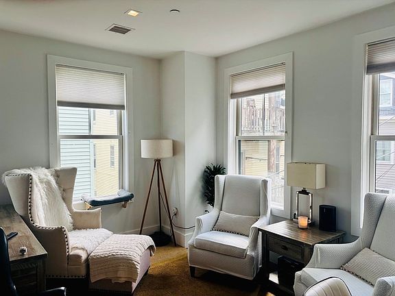 5th image of 10 Spring Garden St #3