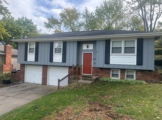 5219 Farley Ln, Merriam, KS 66203