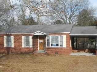 1912 Barfield St, Camden, SC 29020
