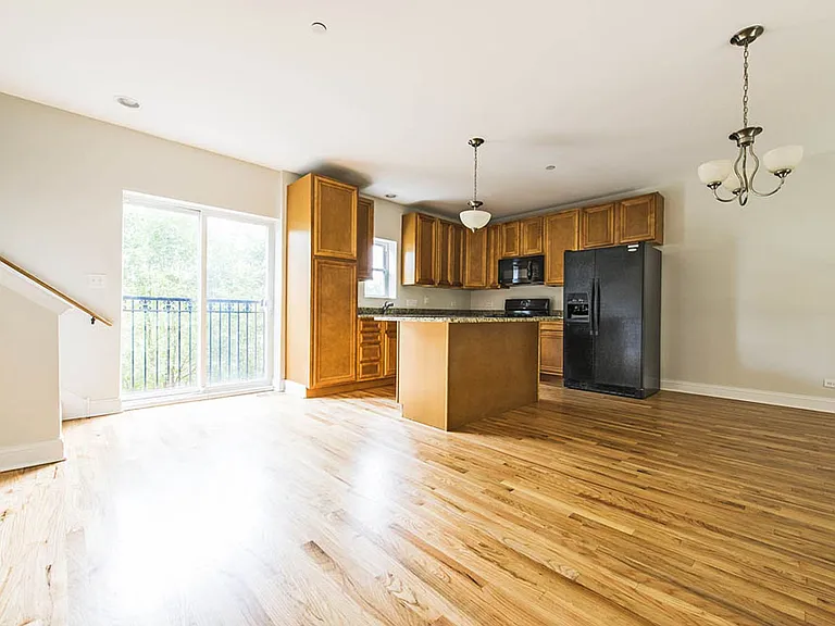 3601 W 53rd St — Photo 35