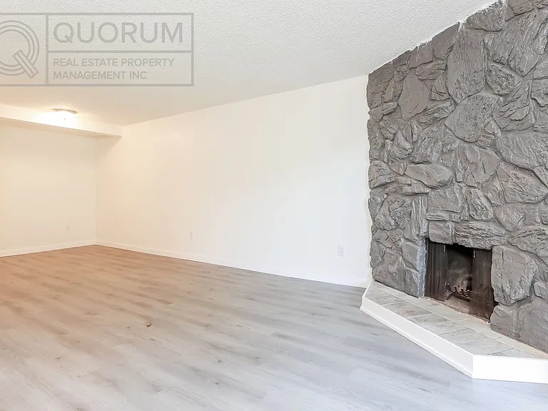 21615 80th Ave W #101 — Photo 4