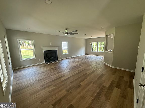 4th image of 15 Oriole Cir