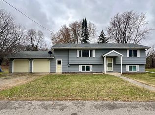 204 Sunset Rd, Grove City, MN 56243