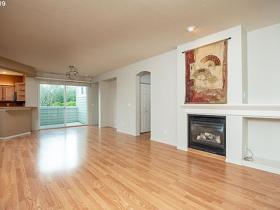 4th image of 1804 NE Ashberry Dr