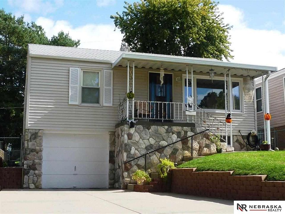 1st image of 5009 S 39th St