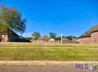 2661 Hidden Lake Ave, Zachary, LA 70791