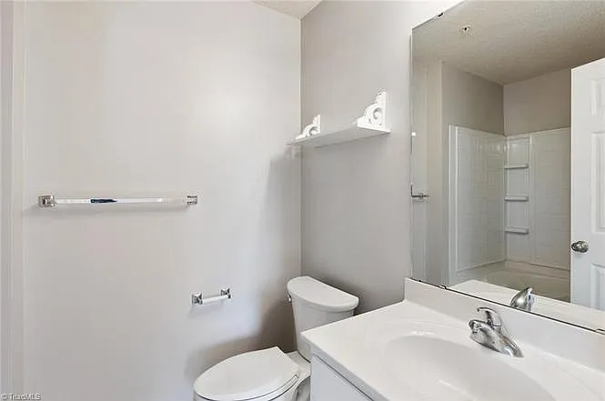 Master bath image 1