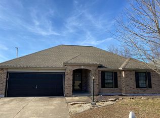718 Sunflower Cir, Evansville, IN 47712