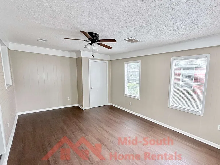 2718 Marlene St — Photo 9