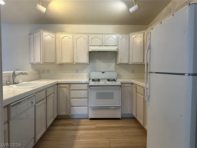 258 Big Horn Dr — Photo 6