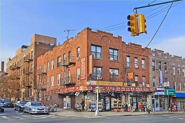 1st image of 4324 8th Ave #4322