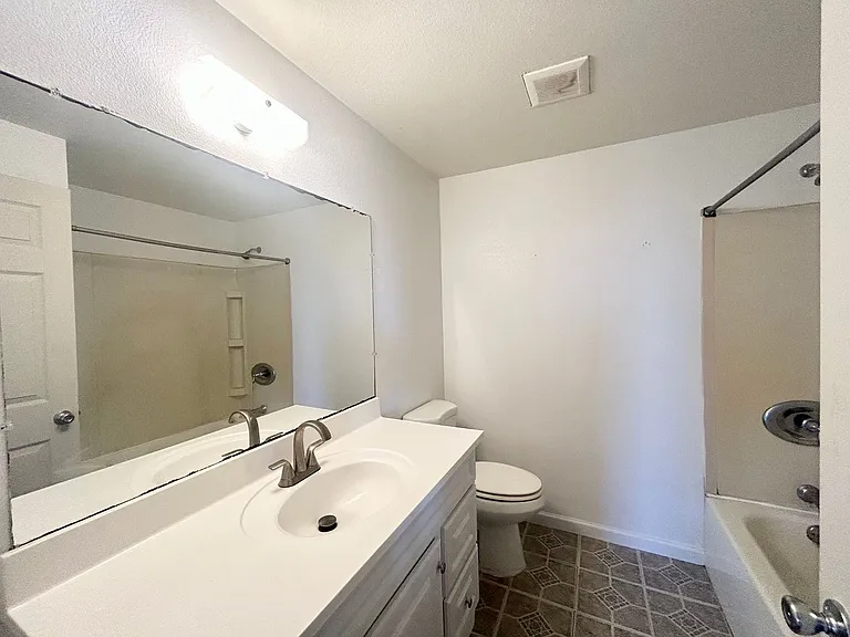 960 Wailupe Dr — Photo 7
