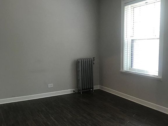 4th image of 5347 S Harper Ave #201