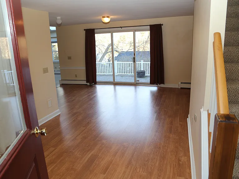 10 Oak Pl #A — Photo 6