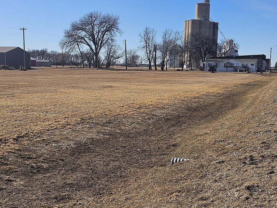 2nd image of 301 E Rondell Ave