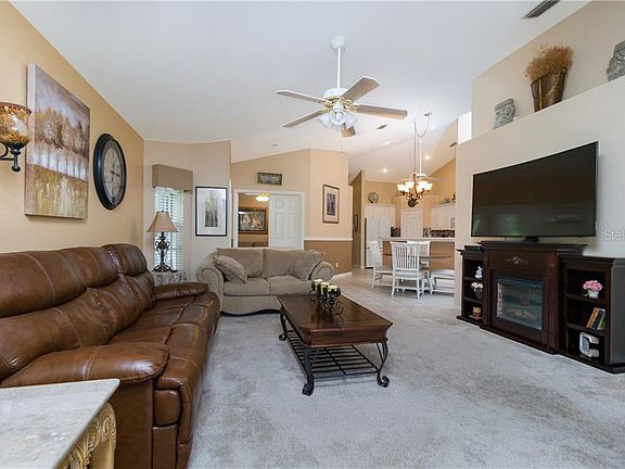 3rd image of 4138 Fairway Pl