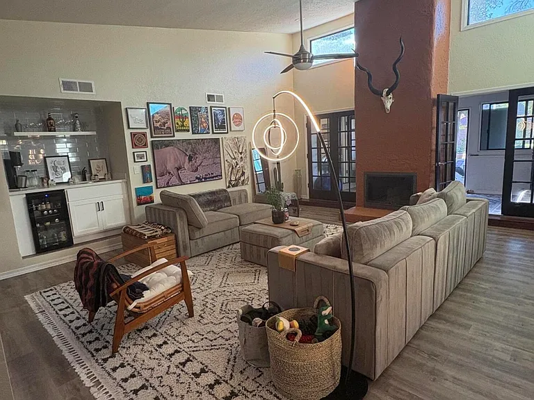 Sunken living room with vaulted ceiling