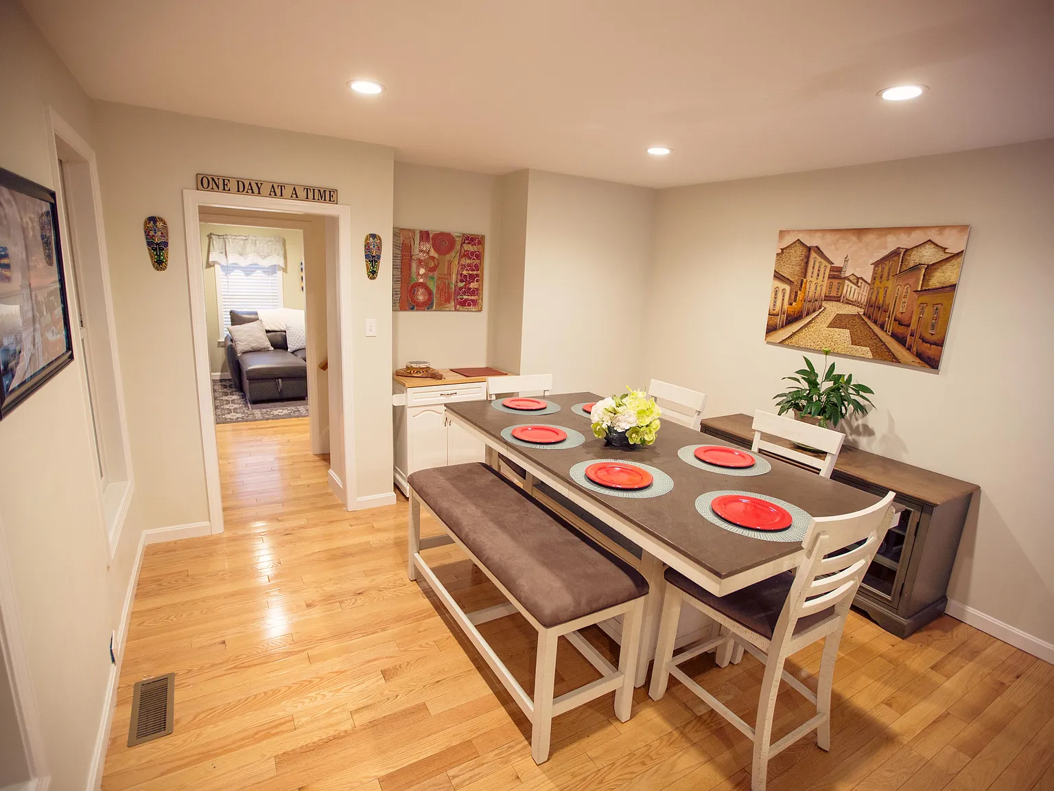 46 Mayflower St — Photo 3