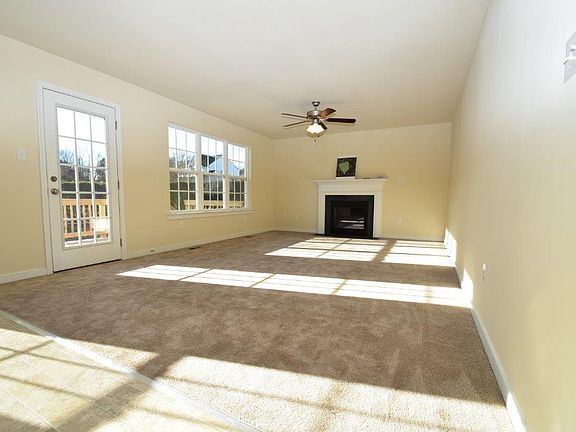 4th image of 9504 Hennington Ct