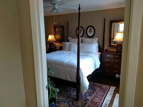 3rd image of 3636 Greenacres Dr #147