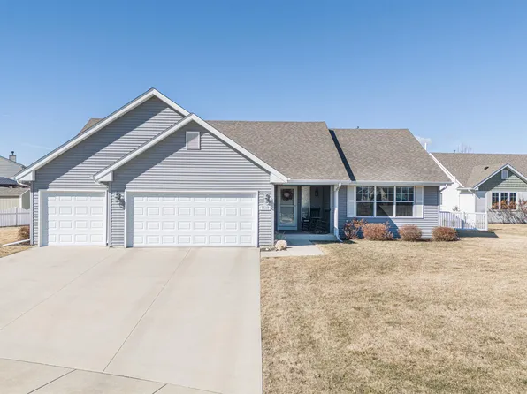 3633 Golden Eagle Dr, Beloit, WI 53511