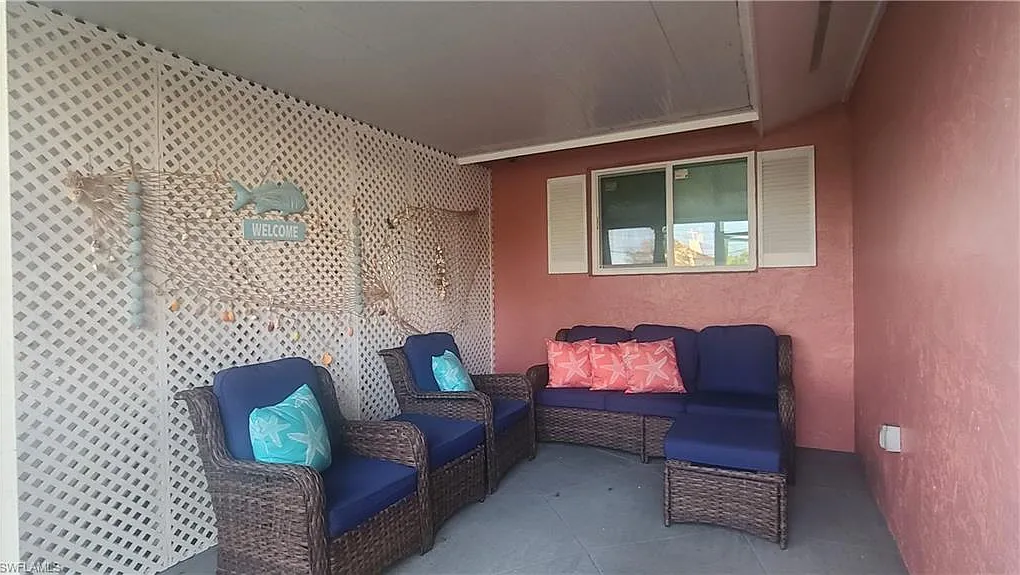 2 bed, 2.0 bath, 1104 sqft, $4,000 — Photo 3