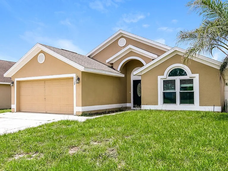 1129 Pinedale Dr — Photo 3
