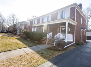 751 Harcourt Rd, Grosse Pointe Park, MI 48230