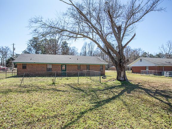 5th image of 30 Military Chapel Ln
