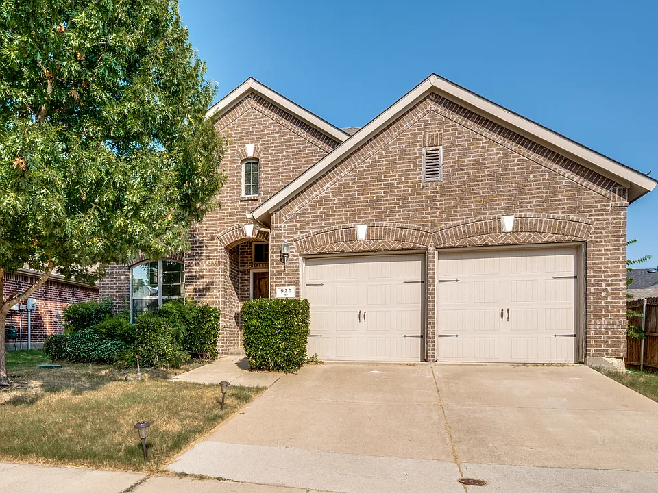 929 Green Coral Dr