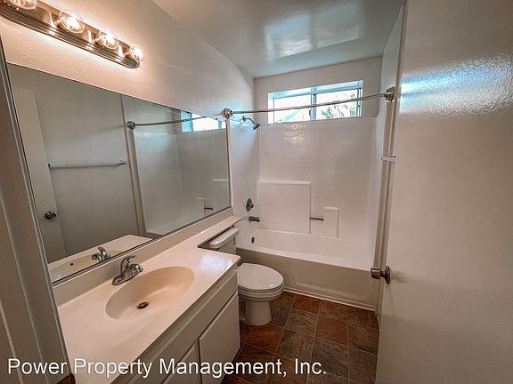 5th image of 1753 9th St #102