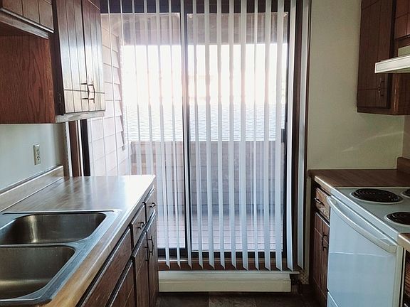 2nd image of 2048 15th St N #40-9