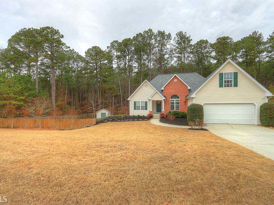 1st image of 830 Winding Grove Ln
