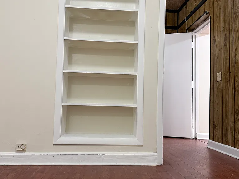Built-in Shelves.