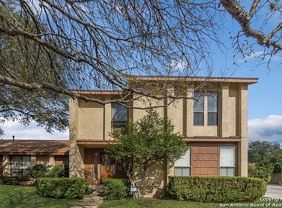 2nd image of 16305 Buena Tierra Dr