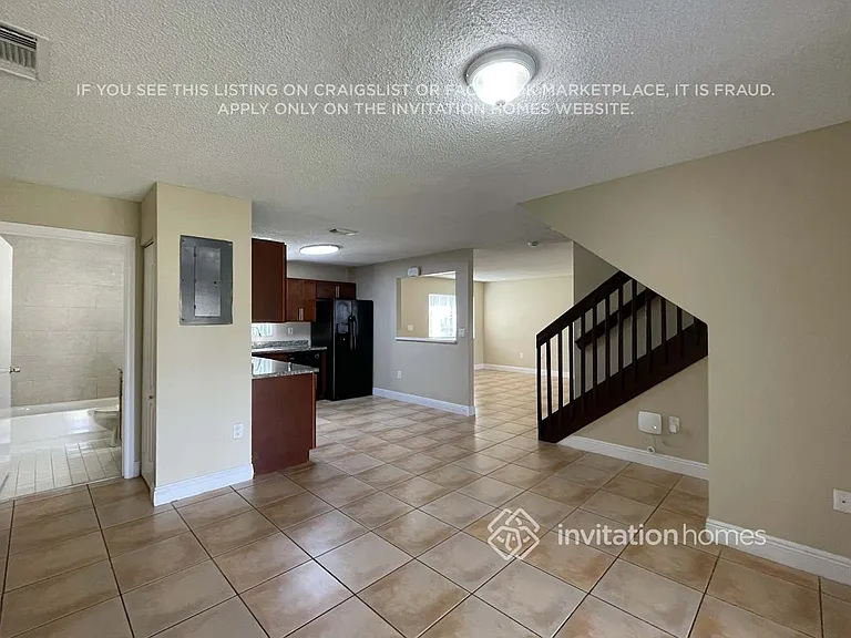 18118 SW 154th Ct — Photo 6