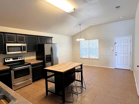 3rd image of 6534 37th St