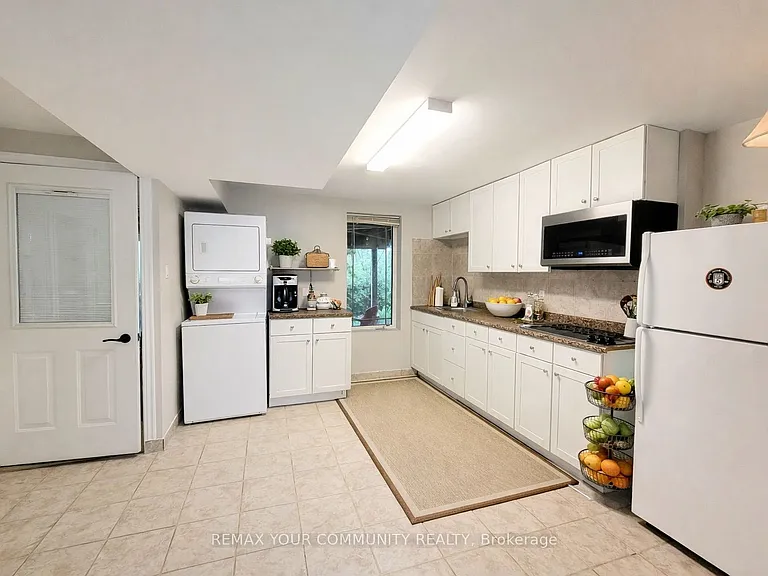 79 Chaya Sara Gdns — Photo 2