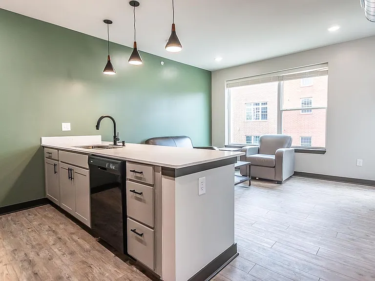 The Bentley Apartments — Photo 17