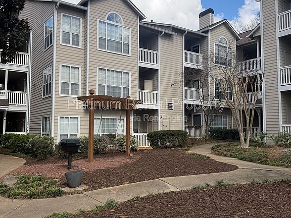 2nd image of 1250 Parkwood Cir SE Unit 1313