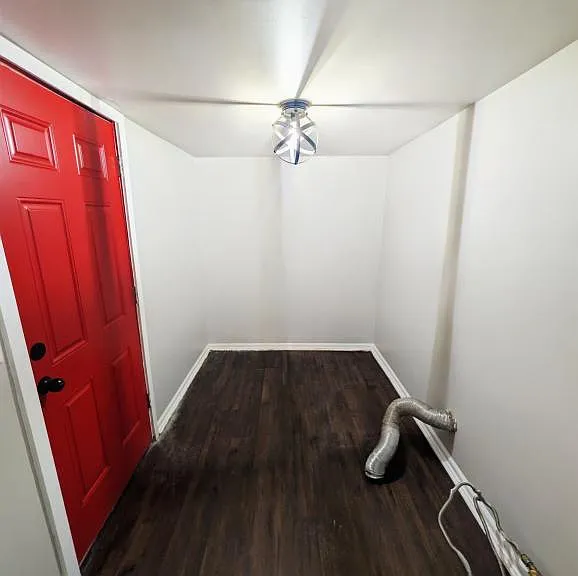 2524 Cass St — Photo 6